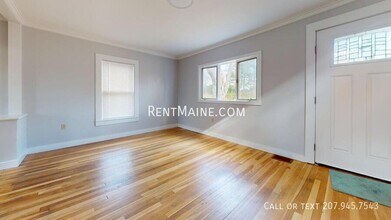 1015 May St in Veazie, ME - Building Photo - Building Photo