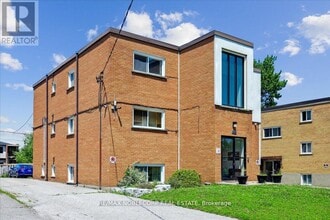 362-362 Elgin Ct in Oshawa, ON - Building Photo - Building Photo