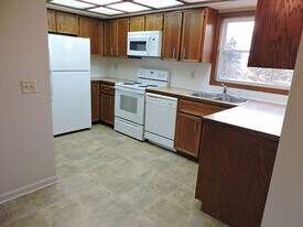 6514 Bella Vista Dr NE, Unit D in Rockford, MI - Building Photo