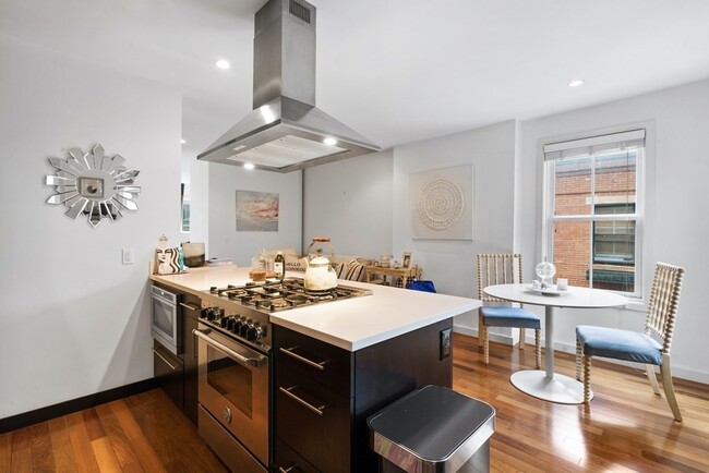 12 Dwight St in Boston, MA - Building Photo - Building Photo