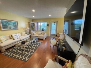 327 Andover M in West Palm Beach, FL - Building Photo - Building Photo