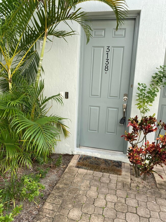 property at 3138 Laurel Ridge Cir