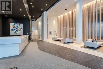 3900 Confederation Pkwy in Mississauga, ON - Building Photo - Building Photo