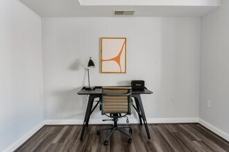 4835 Cordell Ave in Bethesda, MD - Building Photo - Building Photo