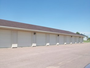 Northwood Court in Sioux Center, IA - Building Photo - Building Photo