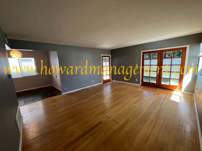 property at 2527 Abbot Kinney Blvd