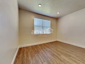 1233 Wagon Way in Spanish Fork, UT - Foto de edificio - Building Photo