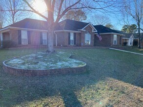 9601 Cheney Ct in Mobile, AL - Building Photo - Building Photo