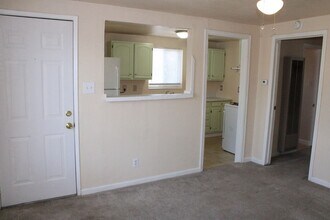 46 E 6th St in Antioch, CA - Foto de edificio - Building Photo