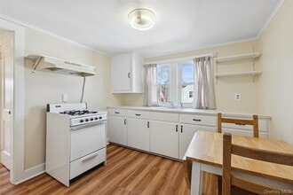 374376-376 Marcy Ave in Riverhead, NY - Building Photo - Building Photo