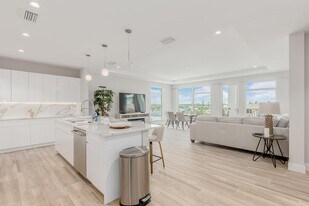 41 SW Seminole St, Unit 409 in Stuart, FL - Building Photo