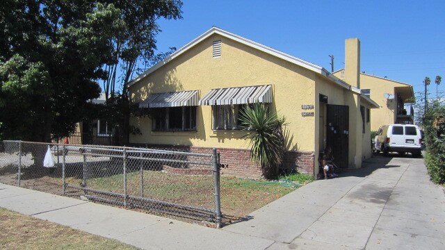 1261 W 87th St in Los Angeles, CA - Building Photo