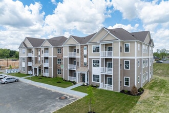 MI PLACE AT BRIGHTMOOR in Sicklerville, NJ - Foto de edificio - Building Photo