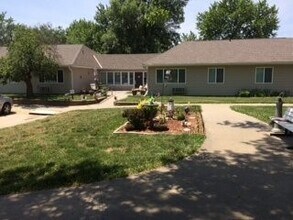 2001 I St in Fairbury, NE - Building Photo - Building Photo