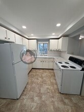 305 Bradley Dr SE in Salem, OR - Building Photo - Building Photo