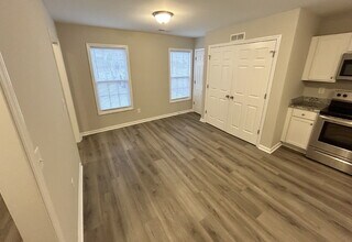 4152 Brook Creek Ln in Greenville, NC - Building Photo - Building Photo