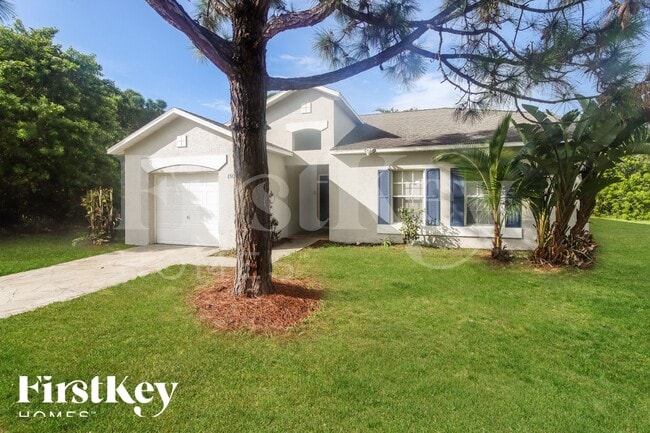 150 Empress Ave, Unit D in Sebastian, FL - Foto de edificio - Building Photo