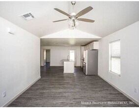 315 E 77th St in Lubbock, TX - Building Photo - Building Photo