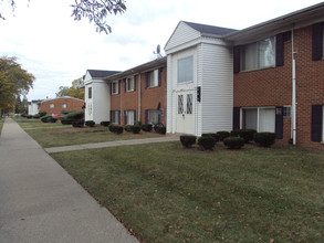 Park High Apartments in Highland Park, MI - Foto de edificio - Building Photo