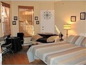389 Beacon St, Unit 2 in Boston, MA - Building Photo - Building Photo