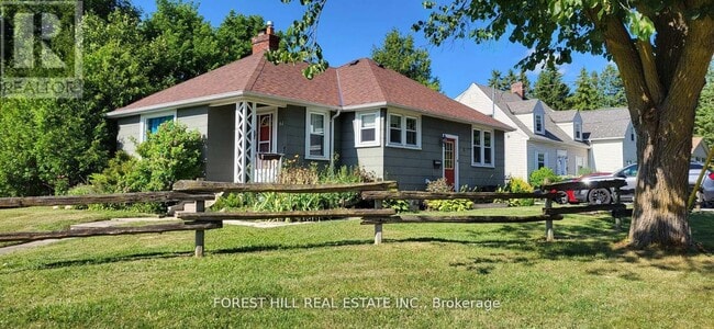 property at 61 Roxborough Rd