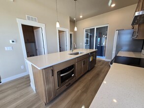 9404 Roseate Vw, Unit 0 in Colorado Springs, CO - Building Photo - Building Photo