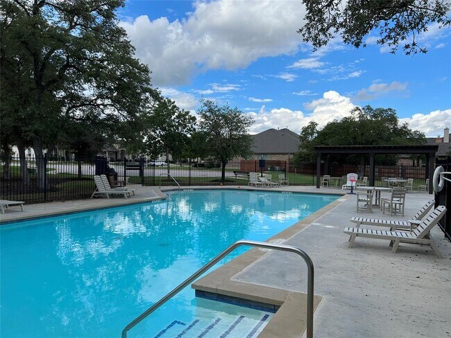 property at 2325 Muzzie Ln