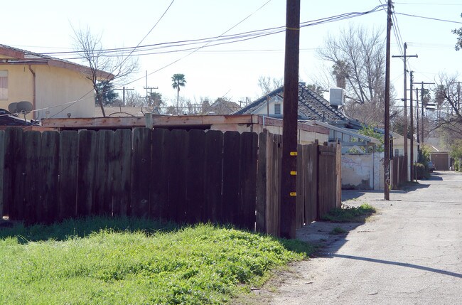 1470 N F St in San Bernardino, CA - Building Photo - Building Photo