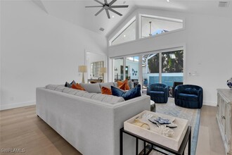 2130 Curtis St in Naples, FL - Building Photo - Building Photo