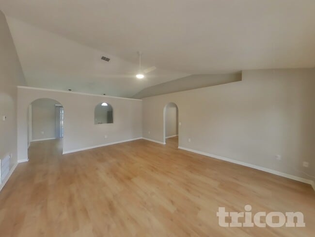 10443 Elgin Blvd in Spring Hill, FL - Building Photo - Building Photo