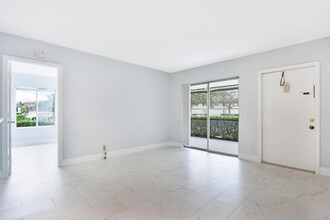 6313 Chasewood Dr in Jupiter, FL - Building Photo - Building Photo