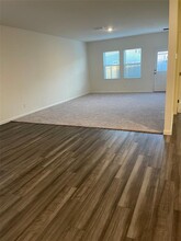 110 Bluegill Dr in Hutto, TX - Building Photo - Building Photo