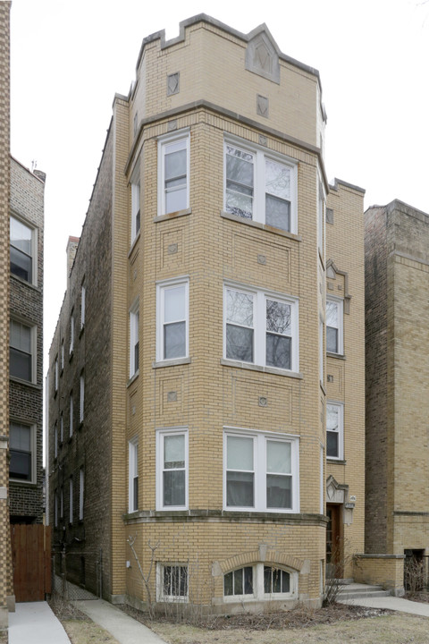 6225 N Washtenaw Ave in Chicago, IL - Building Photo