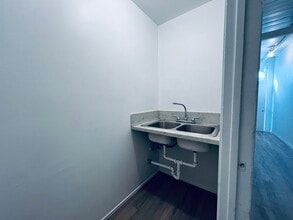 2172 Pacific Ave, Unit 2172 in Long Beach, CA - Building Photo - Building Photo