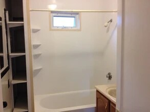 43 Orchard St, Unit 2 in Medford, MA - Foto de edificio - Building Photo