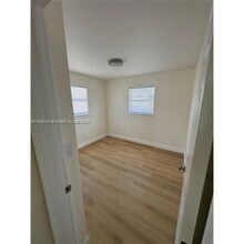 10541 SW 184th St in Cutler Bay, FL - Building Photo - Building Photo