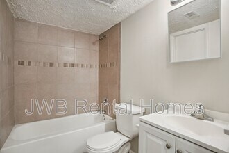 7201 Arlington Expy in Jacksonville, FL - Building Photo - Building Photo