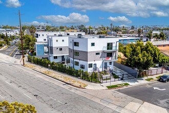 1638 S Longwood Ave in Los Angeles, CA - Building Photo - Building Photo