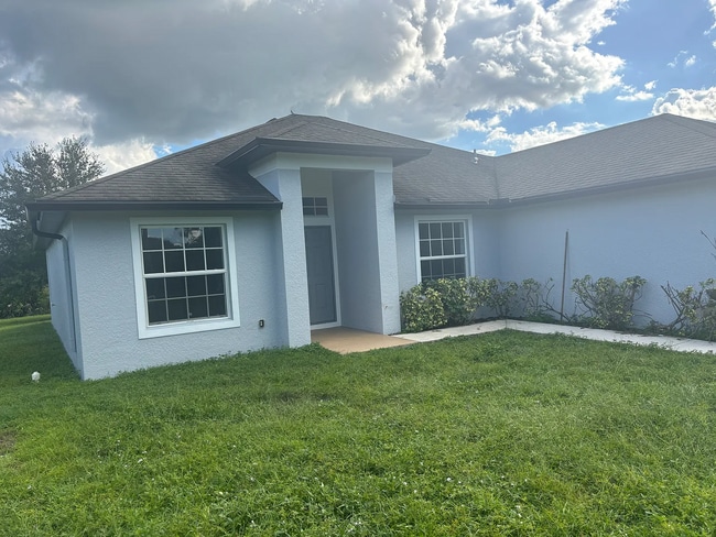 2813 75th St W in Lehigh Acres, FL - Building Photo - Building Photo
