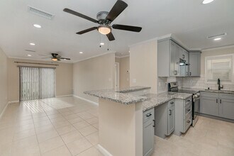 350 Taylor Ave in Cape Canaveral, FL - Building Photo - Building Photo