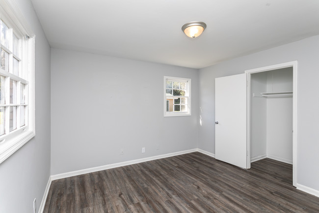 West Brook Apartments in Macon, GA - Building Photo - Interior Photo