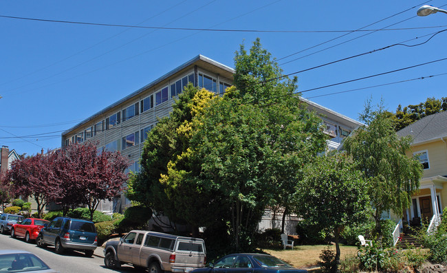 Ireland Apartments in Seattle, WA - Foto de edificio - Building Photo