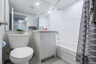 125 Lawton Blvd. in Toronto, ON - Building Photo - Building Photo