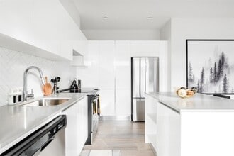 North Point Apartments in Nanaimo, BC - Building Photo - Building Photo