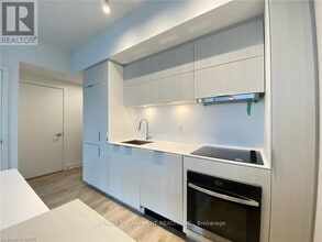 370 Martha St in Burlington, ON - Building Photo - Building Photo