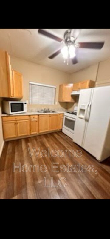 110 E Prince Rd in Tucson, AZ - Building Photo - Building Photo