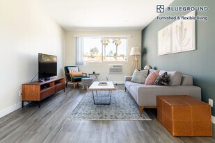 11645 Gorham Ave in Los Angeles, CA - Building Photo