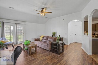 146 Auburn Cir in Glennville, GA - Foto de edificio - Building Photo