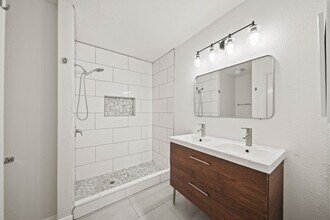 230 Cool Cove in Montgomery, TX - Building Photo - Building Photo