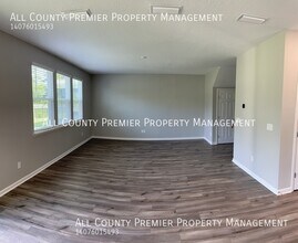 3015 Lucille Ln in Middleburg, FL - Building Photo - Building Photo